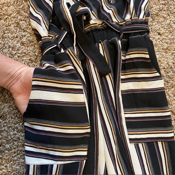 Monteau jumpsuit with pockets - Picture 3 of 8